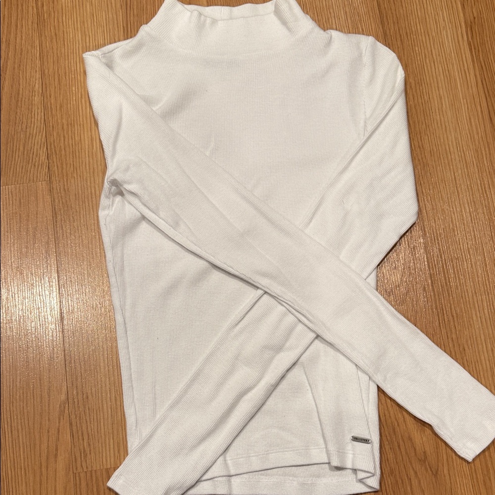 Hollister Classic White Turtleneck Top